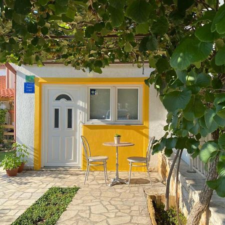 Anci Apartment Pula Exterior photo