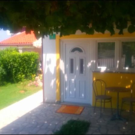 Anci Apartment Pula Exterior photo